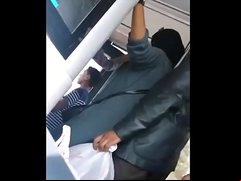 تحرش مخفي في الأتوبيس